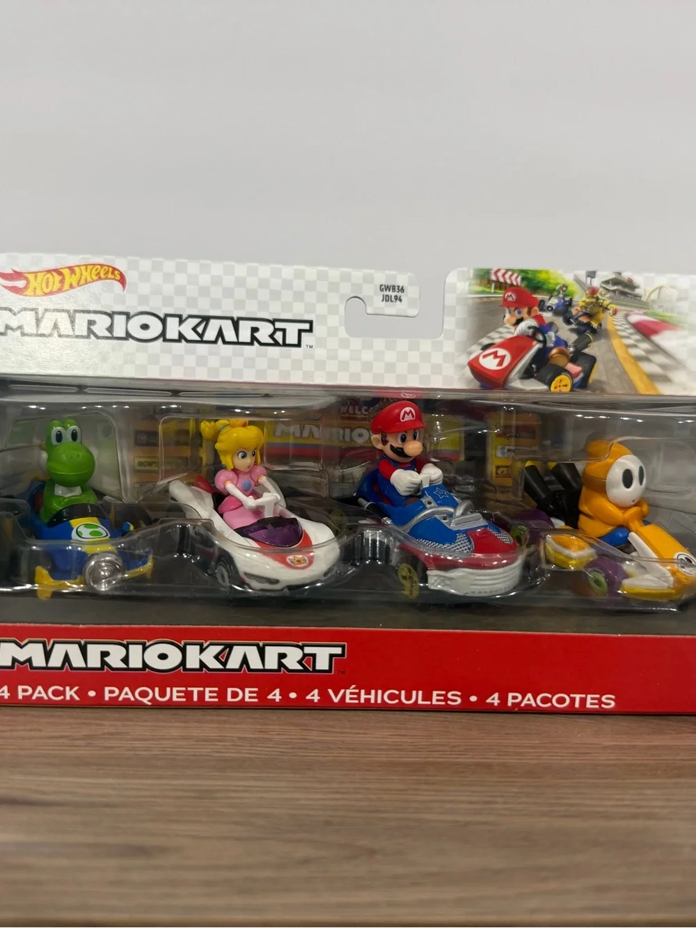 Hot Wheels Mario Kart 4-Pack Diecast 1:64 Yoshi Peach Mario Shy Guy NIB